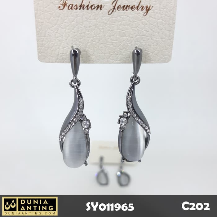 C202 Anting White Gems Permata Putih Silver Platinum Swarovski 5cm